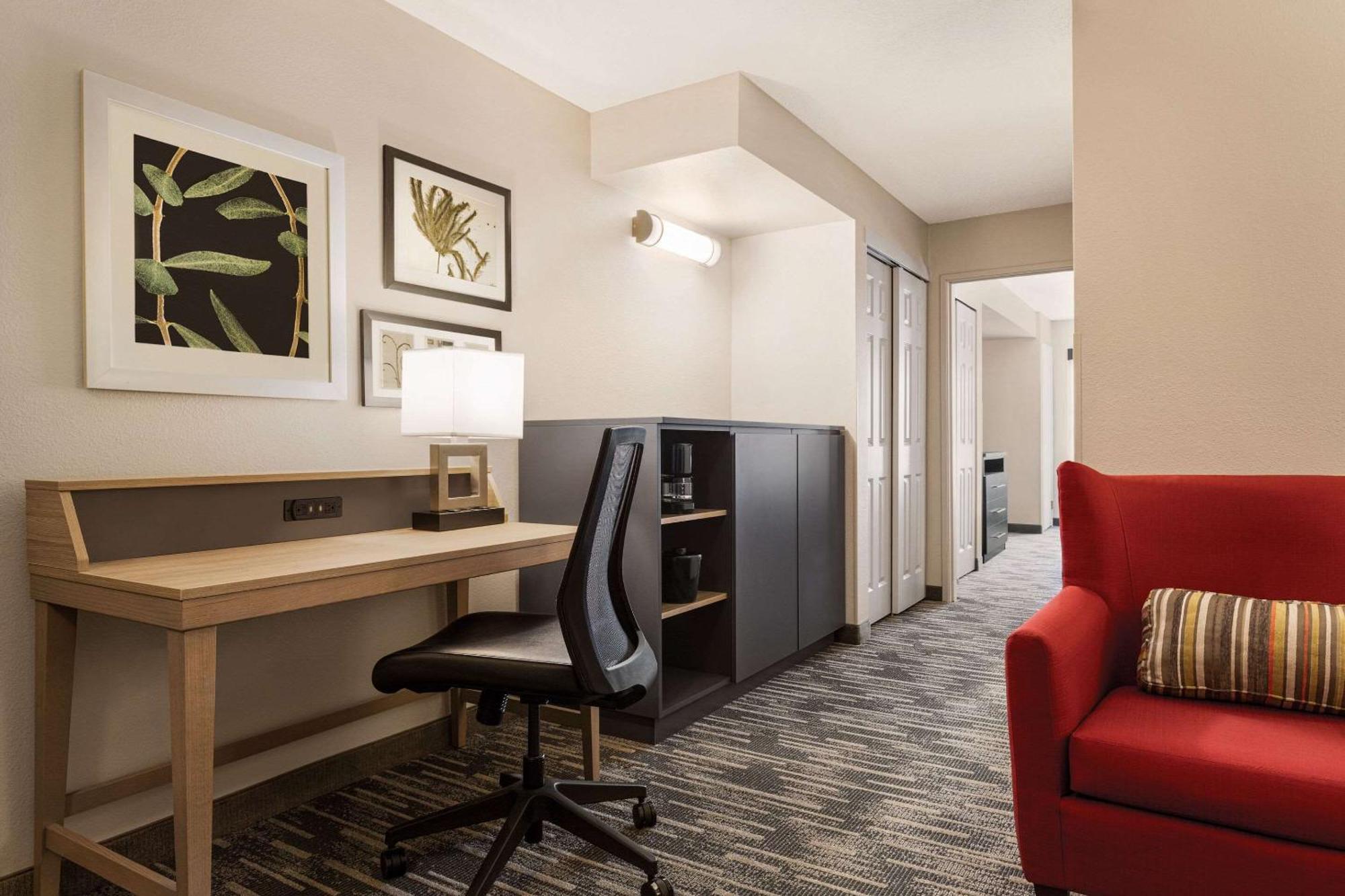 Country Inn & Suites By Radisson, St Cloud East, Mn سانت كلاود المظهر الخارجي الصورة