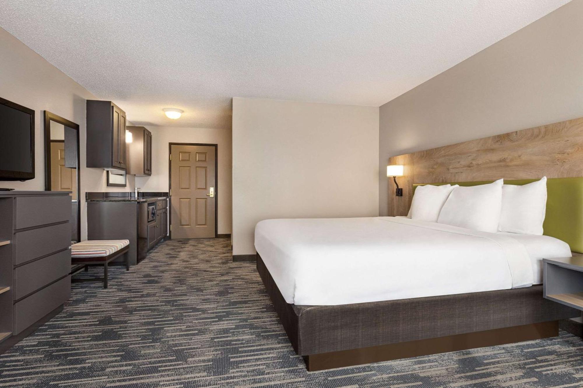 Country Inn & Suites By Radisson, St Cloud East, Mn سانت كلاود المظهر الخارجي الصورة