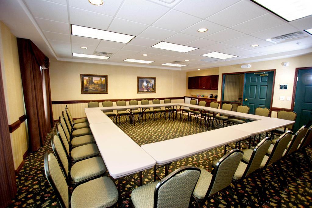 Country Inn & Suites By Radisson, St Cloud East, Mn سانت كلاود المظهر الخارجي الصورة